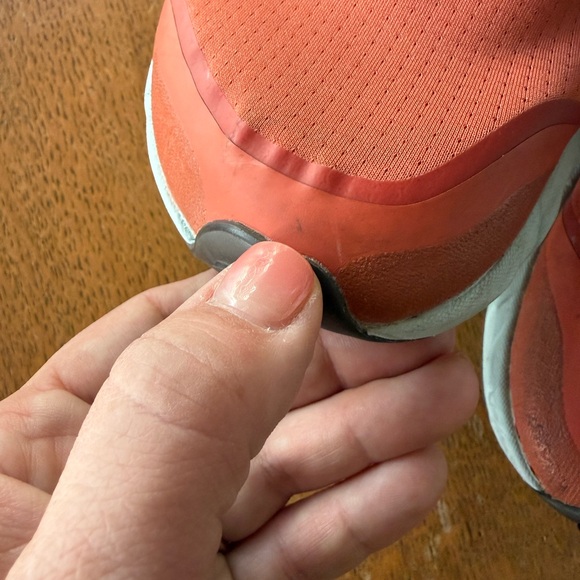 Altra Womens 5.0 Superior Trail Running Shoe— size 8 - Picture 8 of 11